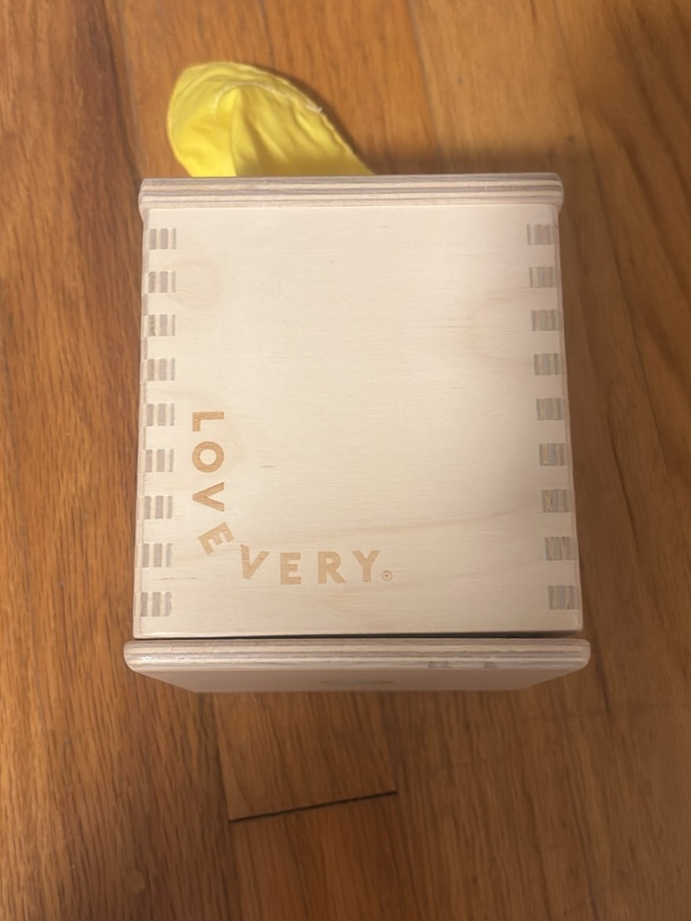 Lovevery Play Tissue Box - Picture 2 of 4